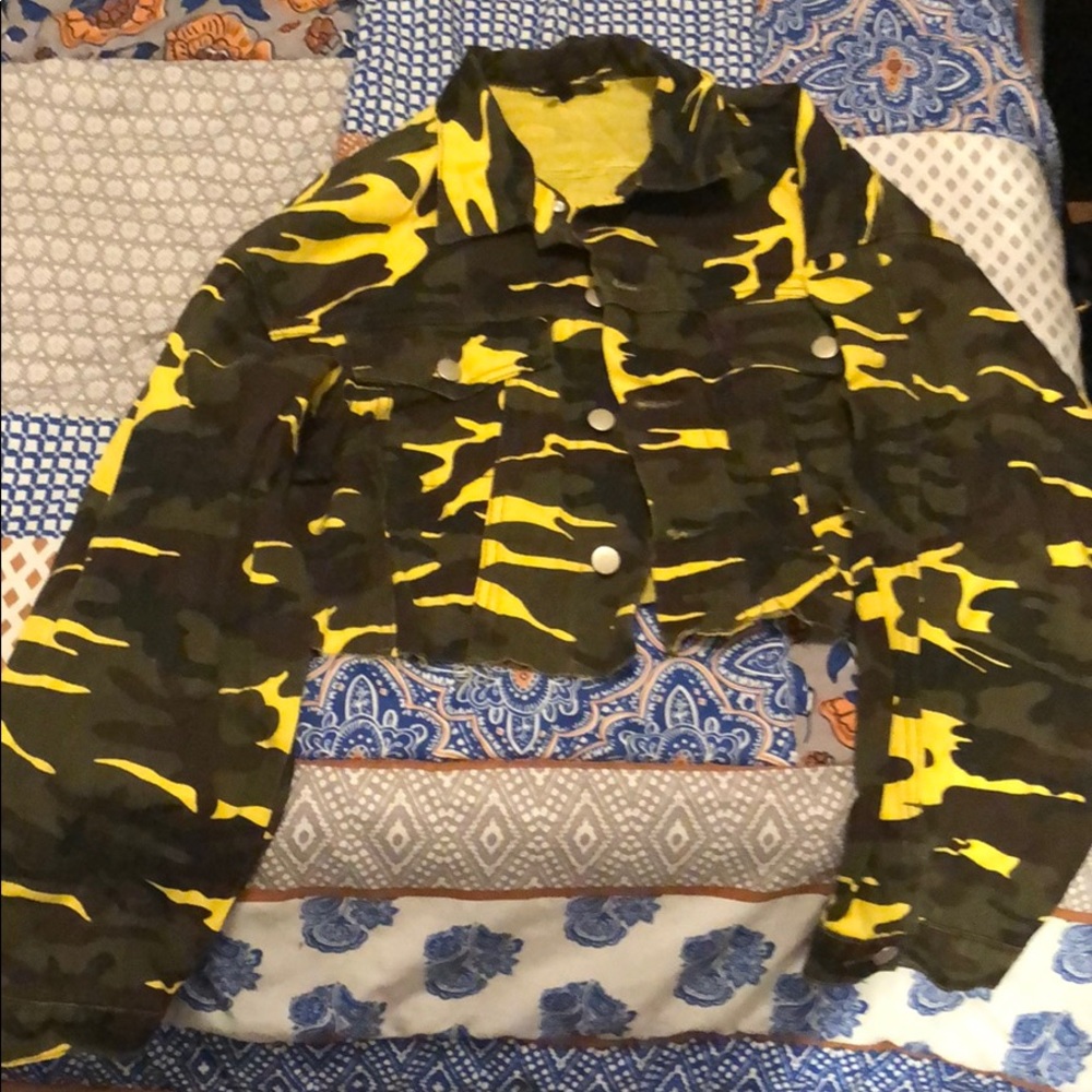 Camo Cropped Jacket